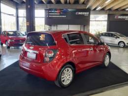 CHEVROLET - SONIC - 2012/2013 - Vermelha - R$ 42.900,00