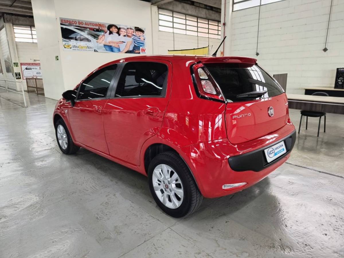 FIAT - PUNTO - 2015/2016 - Vermelha - R$ 47.900,00