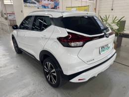 NISSAN - KICKS - 2023/2023 - Branca - R$ 112.900,00