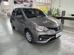 TOYOTA - ETIOS - 2017/2018 - Cinza - R$ 57.900,00