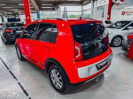 VOLKSWAGEN - UP - 2015/2016 - Vermelha - R$ 56.900,00