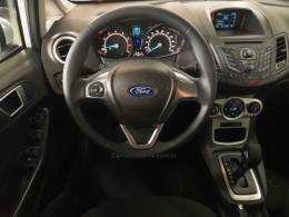 FORD - FIESTA - 2015/2016 - Branca - R$ 52.900,00