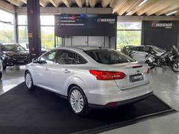 FORD - FOCUS - 2015/2016 - Prata - R$ 64.900,00