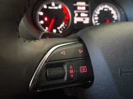 AUDI - A3 - 2013/2014 - Branca - R$ 76.900,00