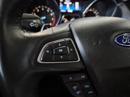 FORD - FOCUS - 2015/2016 - Branca - R$ 64.900,00