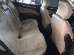 FORD - FUSION - 2015/2016 - Branca - R$ 92.900,00