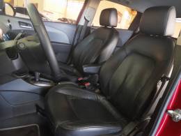 CHEVROLET - SONIC - 2012/2013 - Vermelha - R$ 43.900,00