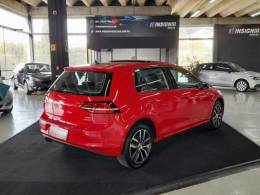 VOLKSWAGEN - GOLF - 2013/2014 - Vermelha - R$ 85.900,00