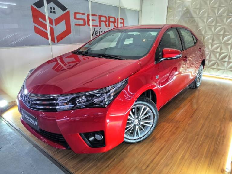 TOYOTA - COROLLA - 2015/2016 - Vermelha - R$ 85.900,00