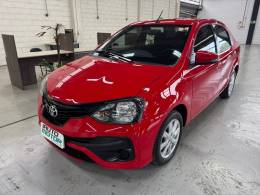 TOYOTA - ETIOS - 2019/2019 - Vermelha - R$ 67.900,00