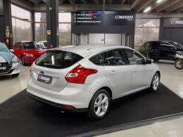 FORD - FOCUS - 2014/2015 - Prata - R$ 56.900,00