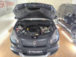 RENAULT - SANDERO - 2013/2014 - Preta - R$ 44.900,00