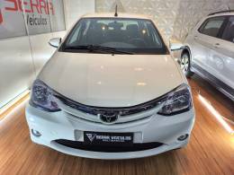 TOYOTA - ETIOS - 2016/2017 - Branca - R$ 58.900,00