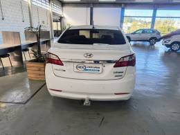 HYUNDAI - HB20S - 2013/2014 - Branca - R$ 56.900,00