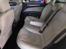 FORD - FUSION - 2015/2016 - Branca - R$ 92.900,00