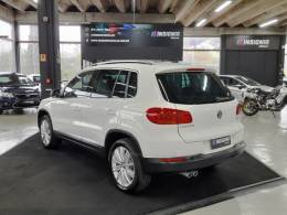 VOLKSWAGEN - TIGUAN - 2012/2013 - Branca - R$ 71.900,00