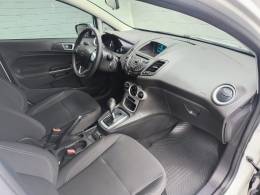 FORD - FIESTA - 2015/2016 - Branca - R$ 50.900,00