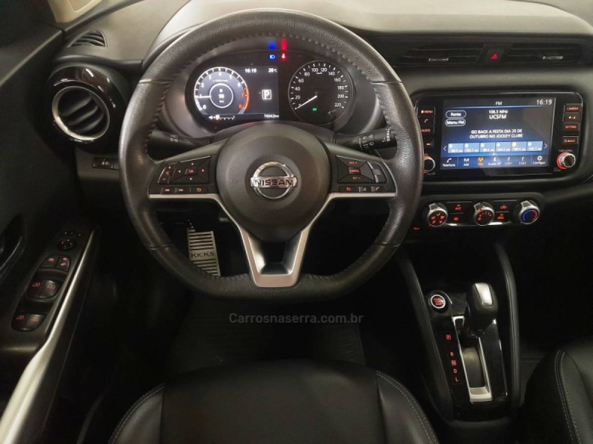 NISSAN - KICKS - 2021/2022 - Preta - R$ 97.900,00