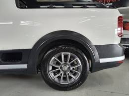 VOLKSWAGEN - SAVEIRO - 2017/2018 - Branca - R$ 78.900,00