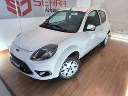 FORD - KA - 2012/2013 - Branca - R$ 29.900,00