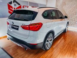 BMW - X1 - 2016/2016 - Branca - R$ 129.900,00