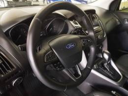 FORD - FOCUS - 2018/2019 - Branca - R$ 65.900,00