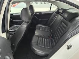 VOLKSWAGEN - JETTA - 2012/2012 - Branca - R$ 68.900,00