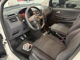 VOLKSWAGEN - FOX - 2012/2013 - Branca - R$ 41.900,00