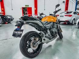 HONDA - CB 600F - 2009/2009 - Dourada - R$ 35.900,00