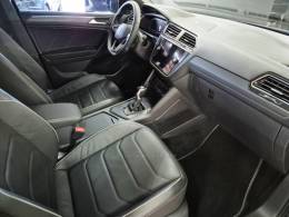 VOLKSWAGEN - TIGUAN - 2023/2024 - Azul - R$ 226.900,00