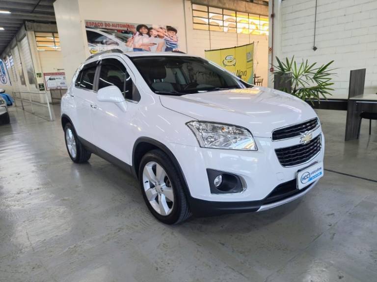 CHEVROLET - TRACKER - 2014/2014 - Branca - R$ 69.900,00