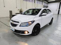 CHEVROLET - ONIX - 2014/2014 - Branca - R$ 52.900,00
