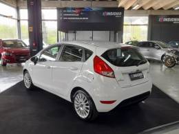 FORD - FIESTA - 2015/2015 - Branca - R$ 53.900,00