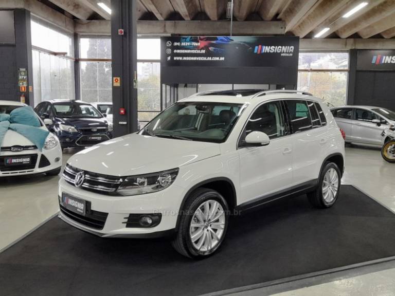 VOLKSWAGEN - TIGUAN - 2012/2013 - Branca - R$ 71.900,00