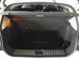CHEVROLET - ONIX - 2021/2022 - Branca - R$ 87.900,00