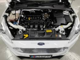 FORD - FOCUS - 2017/2018 - Branca - R$ 79.900,00