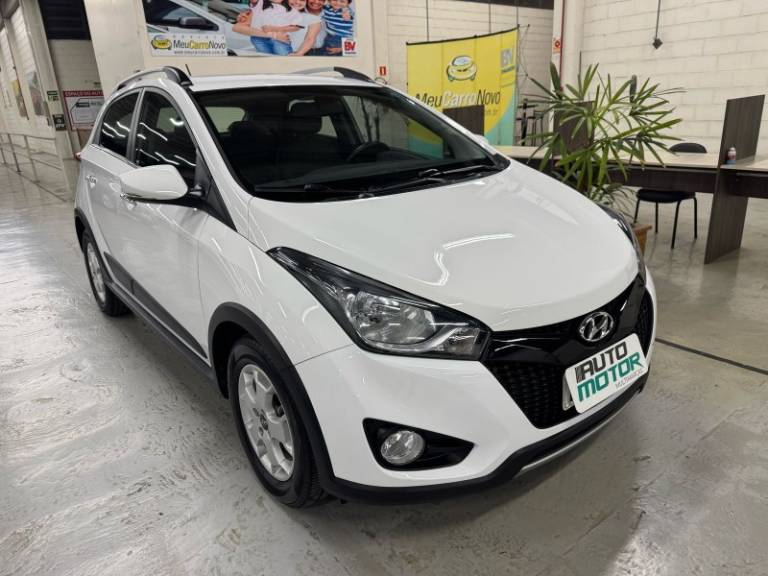 HYUNDAI - HB20X - 2015/2015 - Branca - R$ 61.900,00