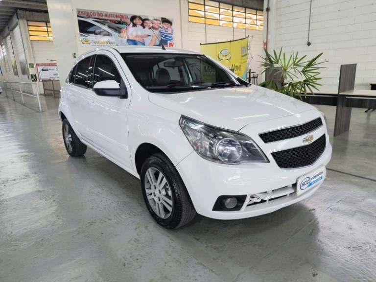 CHEVROLET - AGILE - 2013/2013 - Branca - R$ 38.900,00