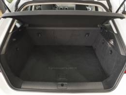 AUDI - A3 - 2013/2014 - Branca - R$ 73.900,00