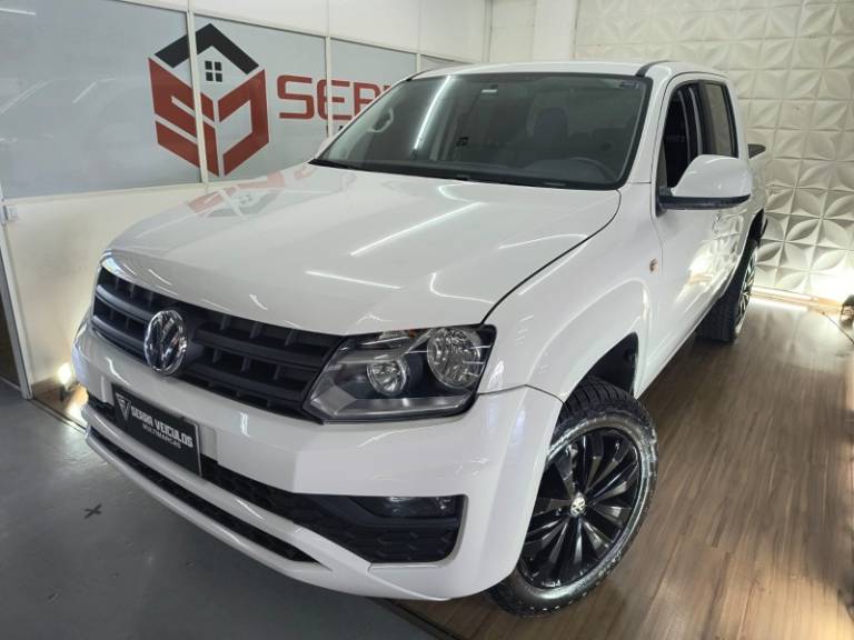 VOLKSWAGEN - AMAROK - 2017/2018 - Branca - R$ 95.900,00