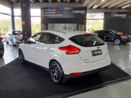 FORD - FOCUS - 2016/2016 - Branca - R$ 64.900,00