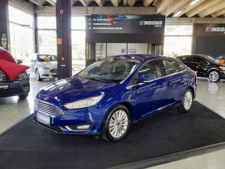 FORD - FOCUS - 2015/2016 - Azul - R$ 64.900,00