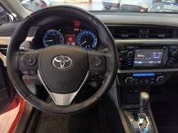 TOYOTA - COROLLA - 2015/2016 - Vermelha - R$ 85.900,00