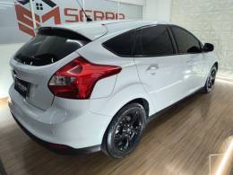 FORD - FOCUS - 2015/2015 - Branca - R$ 56.900,00