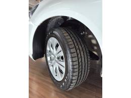 VOLKSWAGEN - GOL - 2021/2022 - Branca - R$ 60.900,00
