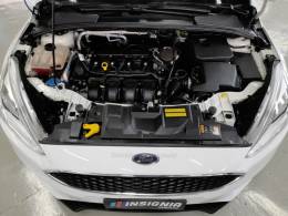 FORD - FOCUS - 2018/2019 - Branca - R$ 65.900,00