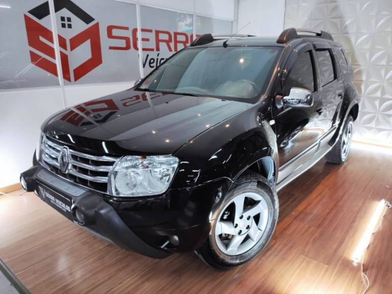 RENAULT - DUSTER - 2012/2013 - Preta - R$ 47.900,00