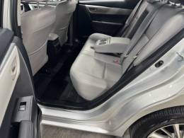 TOYOTA - COROLLA - 2015/2015 - Prata - R$ 88.900,00