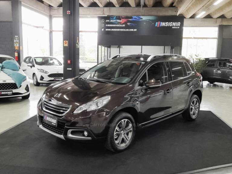 PEUGEOT - 2008 - 2016/2017 - Marrom - R$ 61.900,00