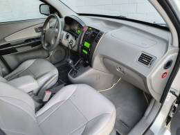 HYUNDAI - TUCSON - 2010/2011 - Prata - R$ 42.900,00